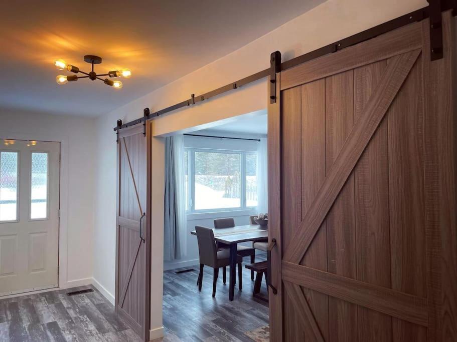Private Cottage With Huge Private Dog Park! Barrys Bay Exterior photo